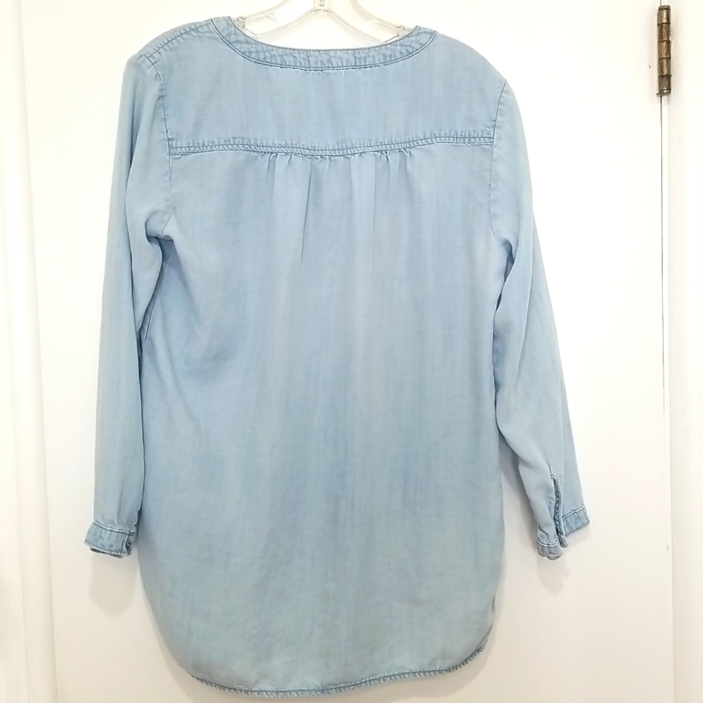 Cloth & Stone Women's Chambray Cowgirl Rodeo White Wash Denim Top - Picture 6 of 6
